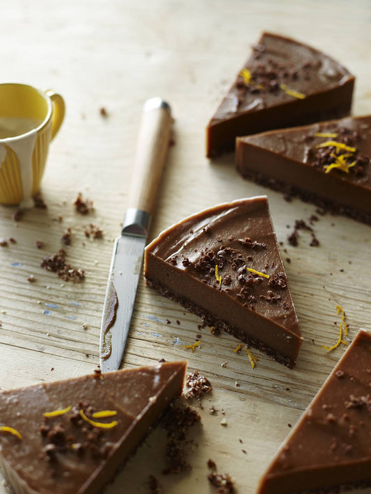 Raw Chocolate – 5 Reasons To Include It In Your Diet