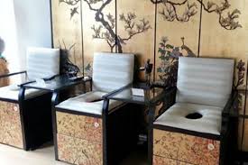 DIY Yoni Steaming Stool and Benefits of Yoni Steaming
